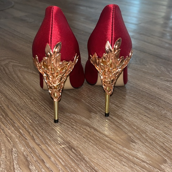 Ralph and Russo wine red, heels. Gold metal plated design - Picture 2 of 4